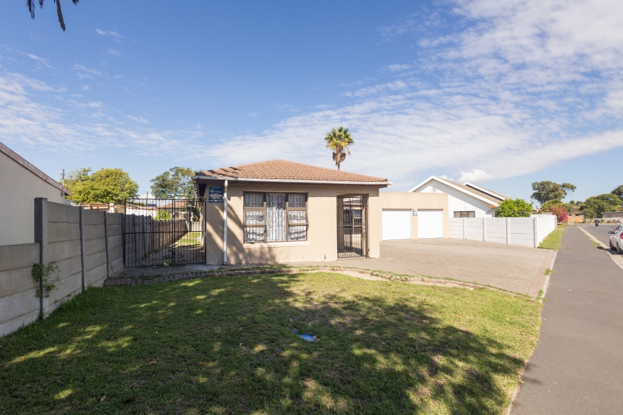4 Bedroom Property for Sale in Riverton Western Cape